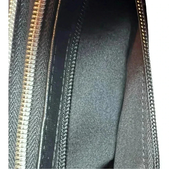 Women's Relic Checkbook Wallet Black Embroidered Design Wristlet. Like New. - Picture 8 of 8